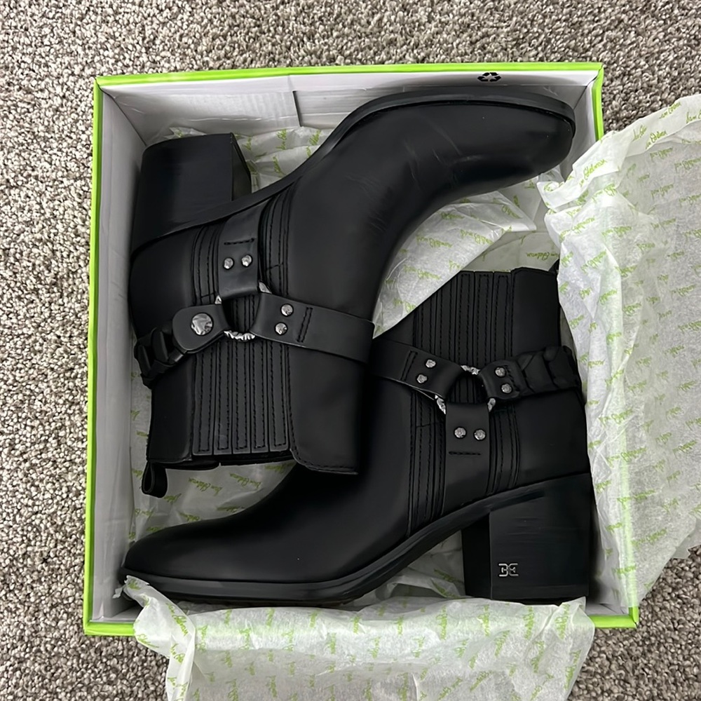 Sam Edelman Woman’s black booties. NEVER WORN! Size 7.5